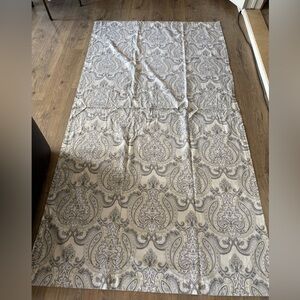 Envogue Paisley Patterned Window Treatments.